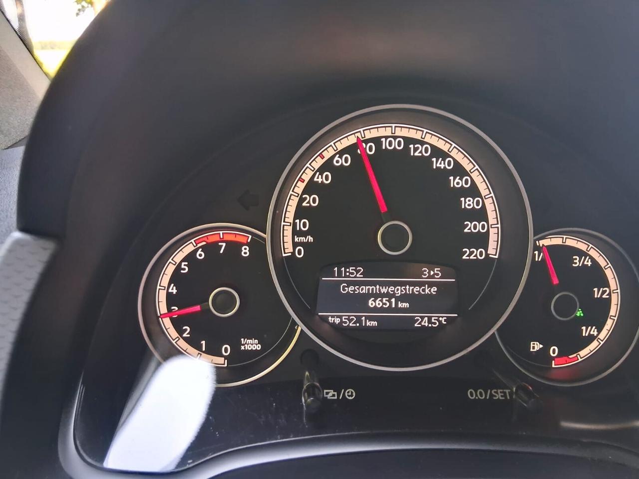 Volkswagen up! 1.0 5p. modello active