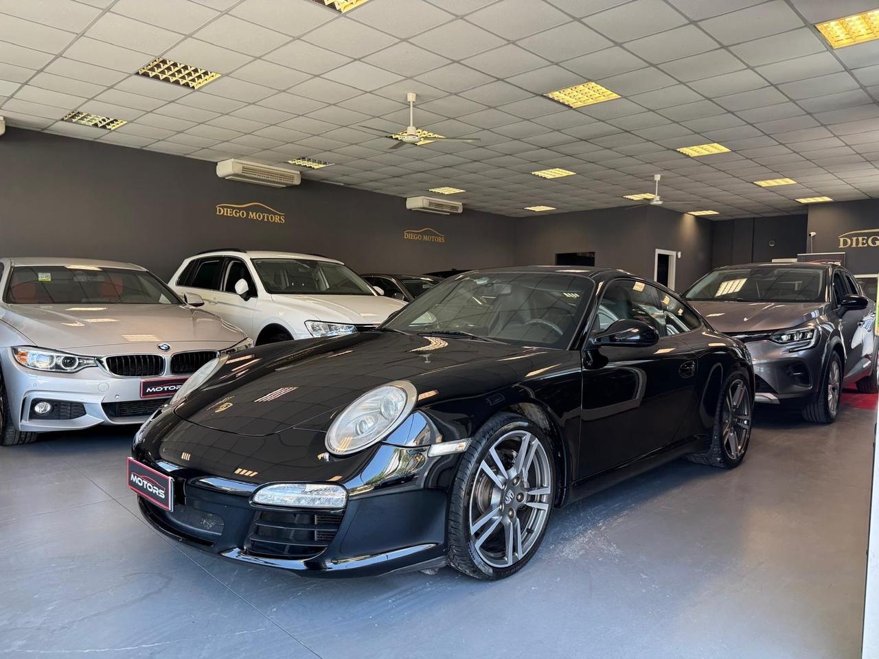 Porsche 911 Carrera Coupé Black Edition