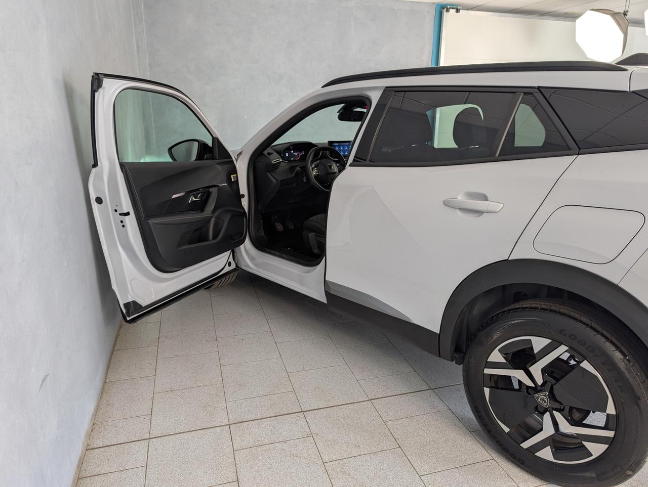 Peugeot 2008 ii 1.2 puretech 100cv Allure