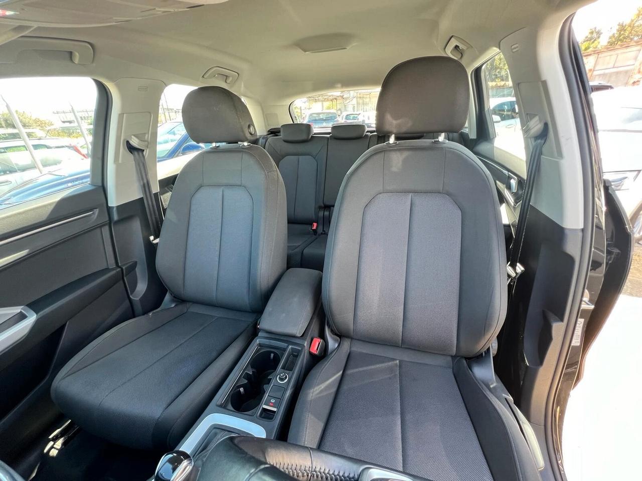 Audi Q3 35 TDI S tronic Business