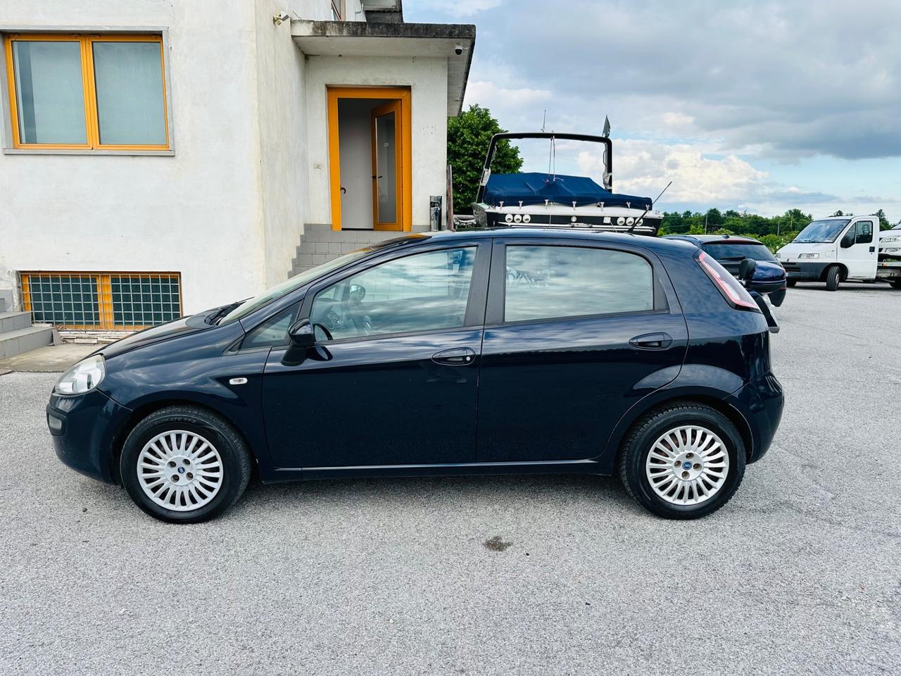 Fiat Grande punto 1.3 mjt 2011 270.000km neo patentati