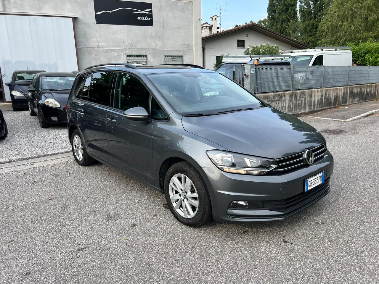 Volkswagen Touran 2.0 TDI 150 CV SCR DSG Business BlueMotion Technology