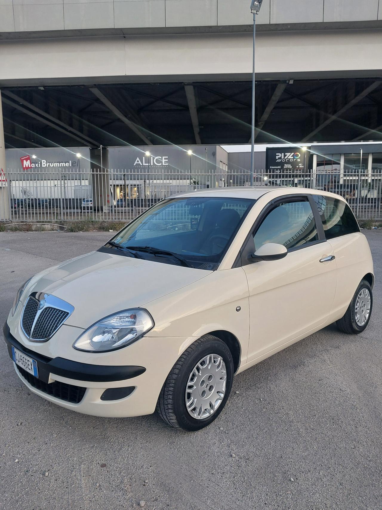 LANCIA YPSILON 1.2 SOLO 86.000 -10/2003