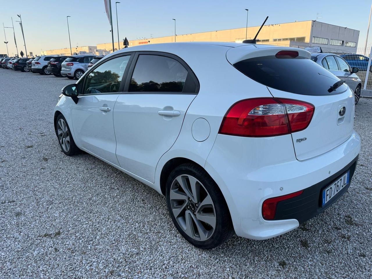 Kia Rio 1.4 CRDi 5p. Cool