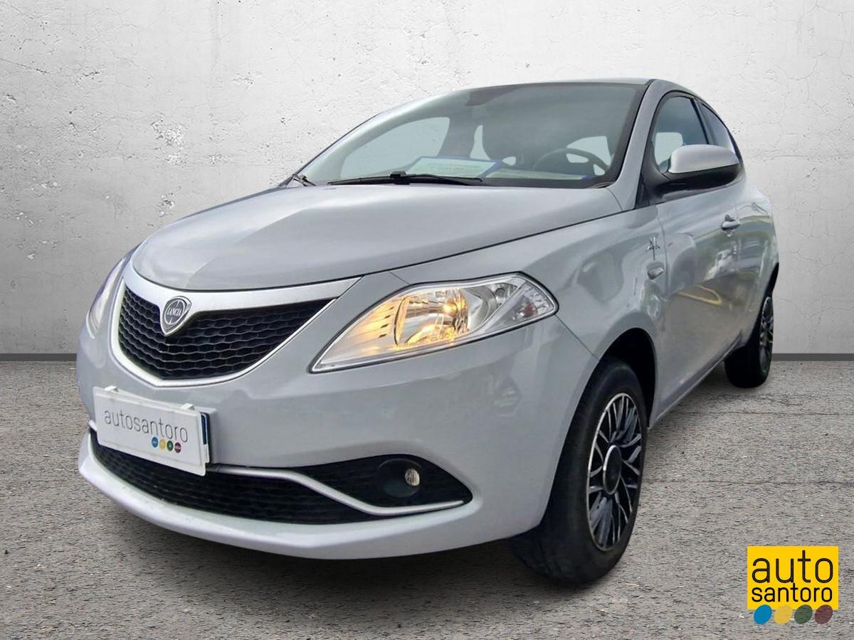 LANCIA YPSILON 900 SILVER