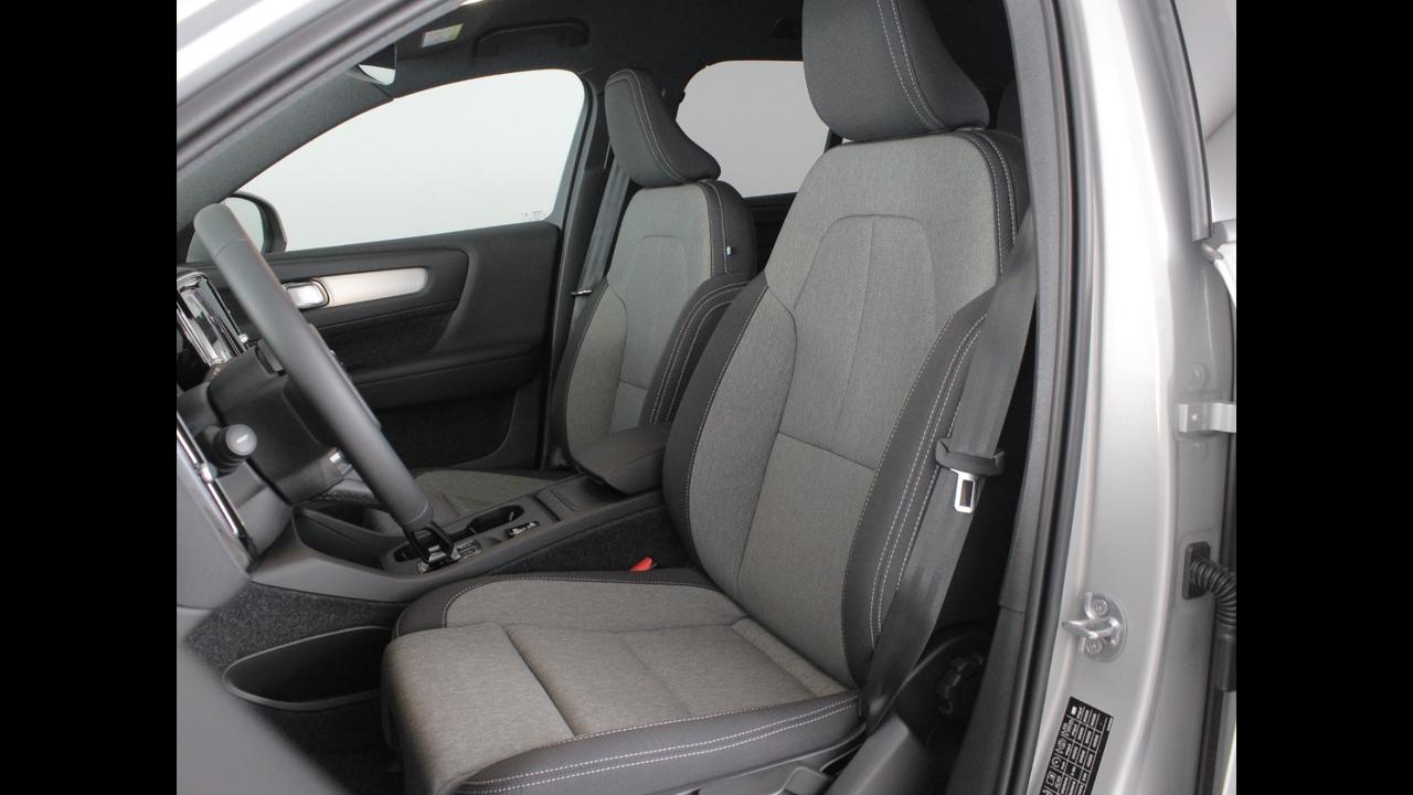 VOLVO XC40 Core B3 AUT