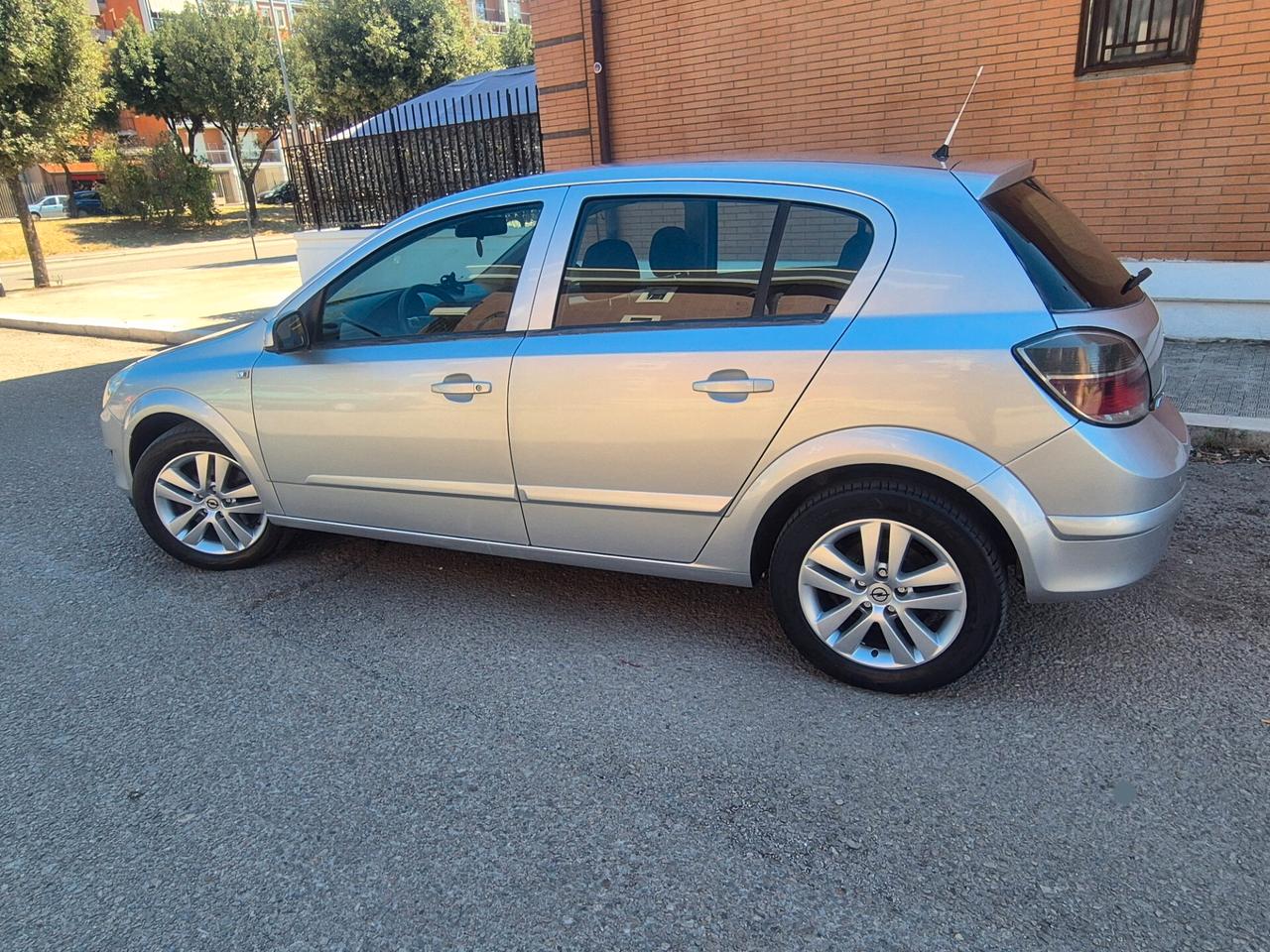 Opel Astra 1.7 CDTI 125CV 5 porte Enjoy anno 08