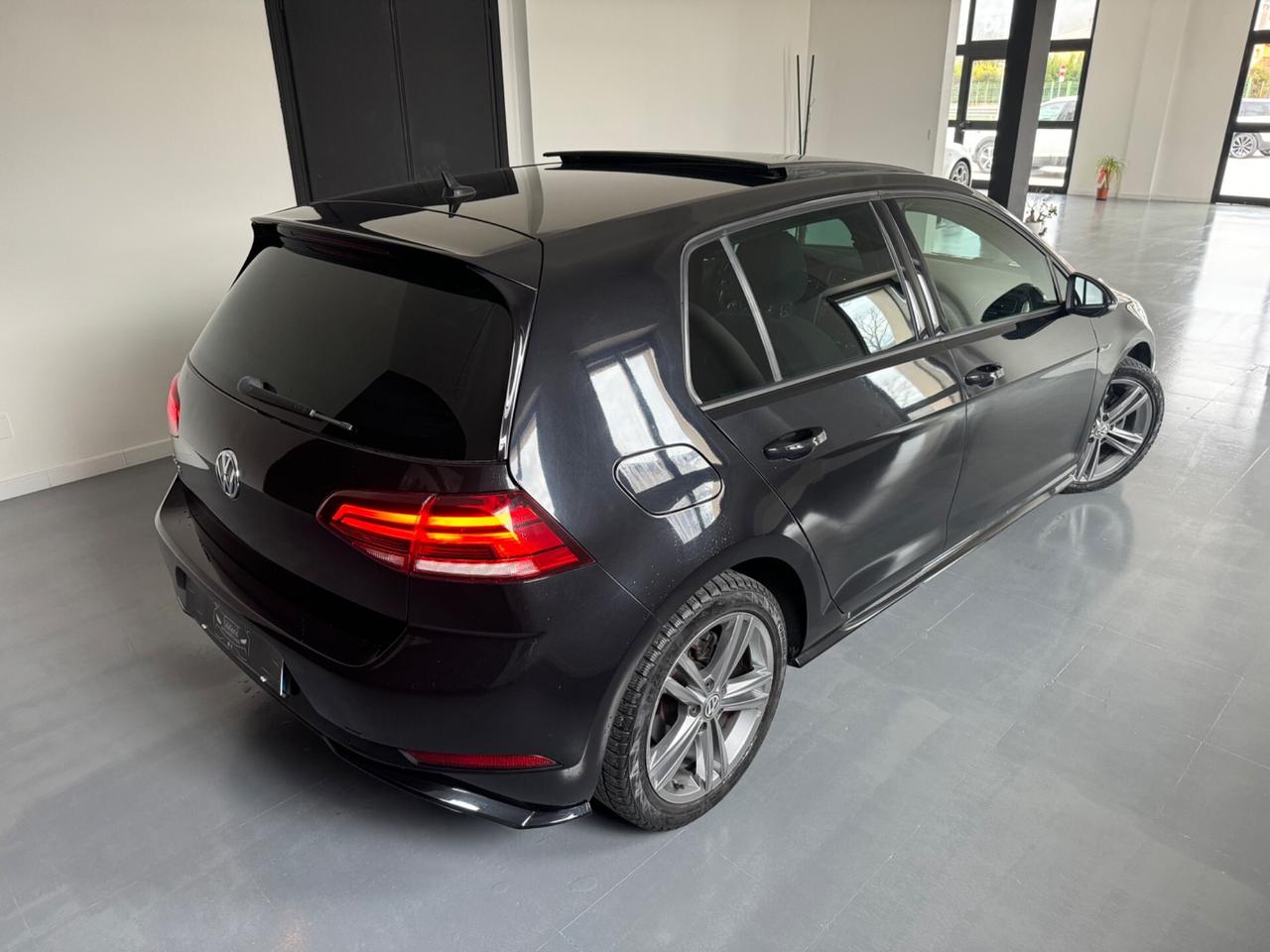 Volkswagen Golf 7.5 1.6 TDI 115CV R-Line *Tetto*