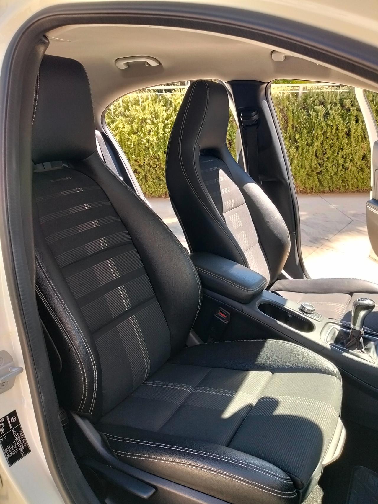 Mercedes-benz A 180 d Premium