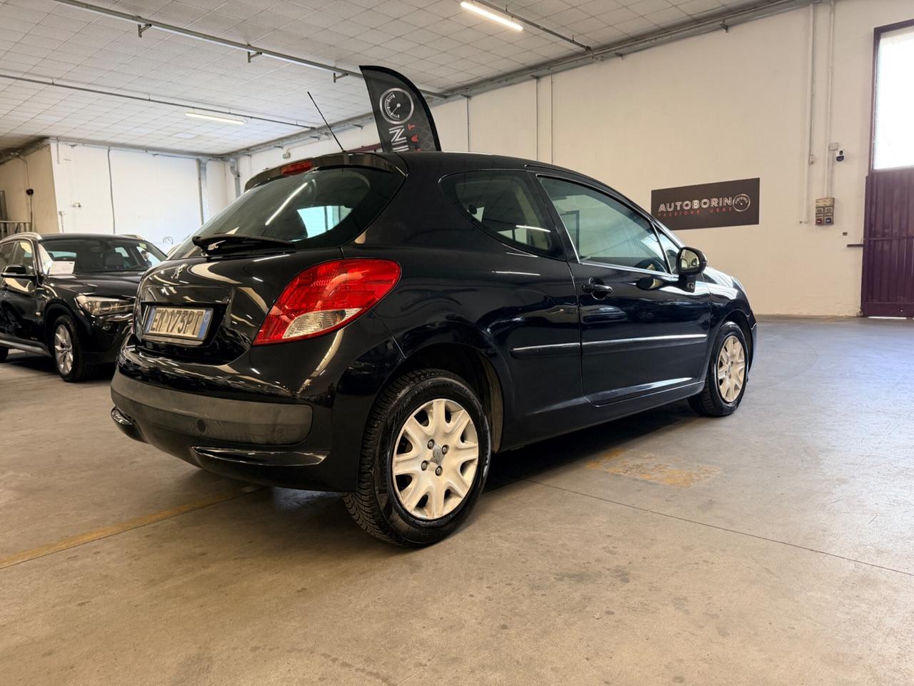 Peugeot 207 1.4 8V 75CV 5p. Active