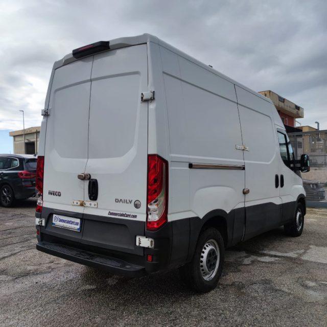 IVECO DAILY 35S12 VH2 FURGONE PASSO MEDIO 3 POSTI
