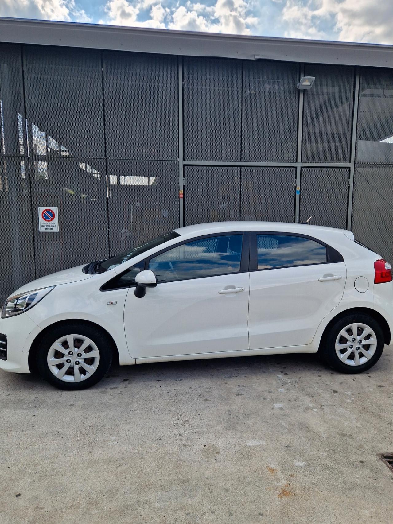Kia Rio 1.2 benz 85cv - Garanzia 12 mesi