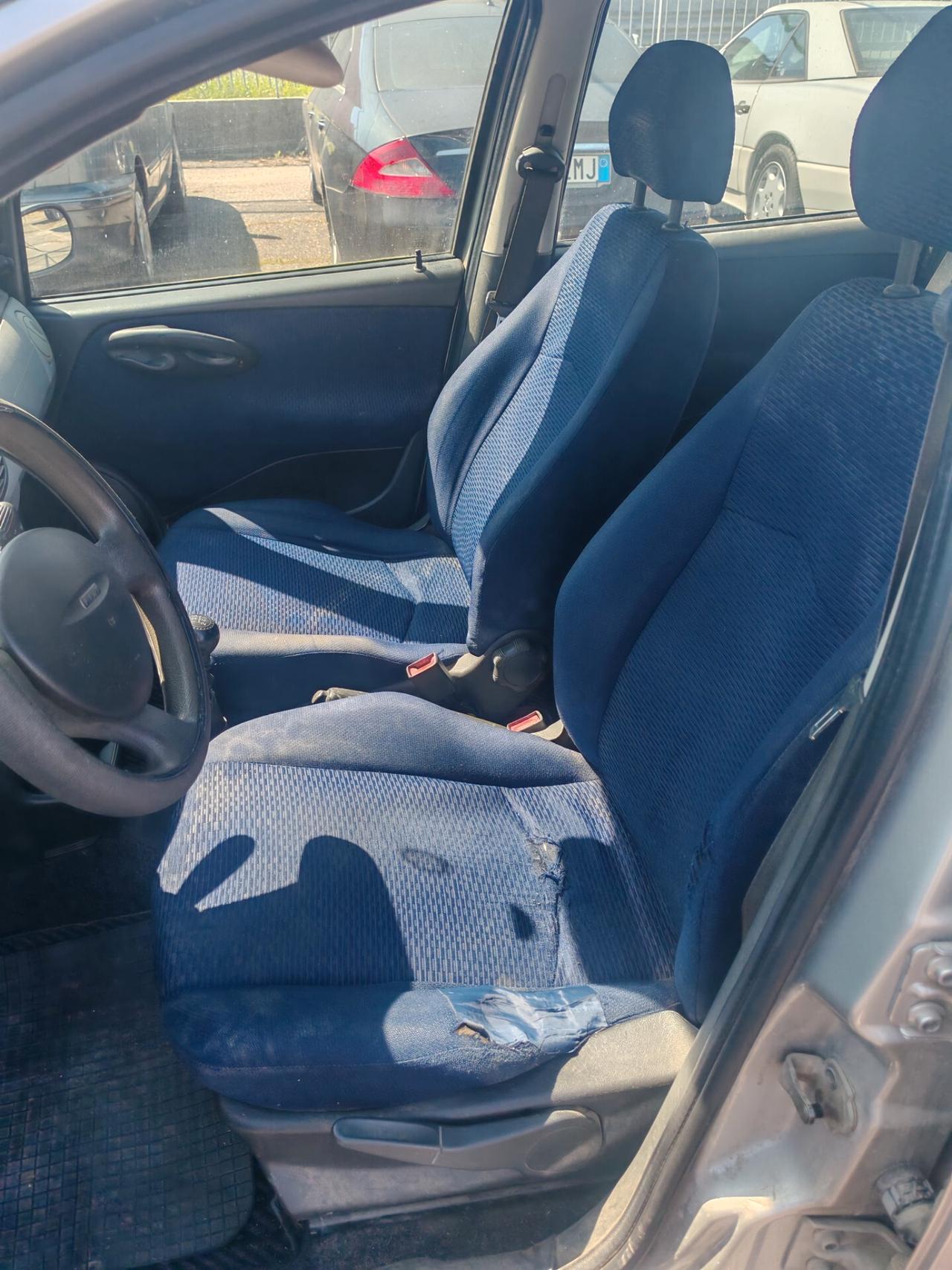 Fiat Punto 1.2 benzina 5 porte