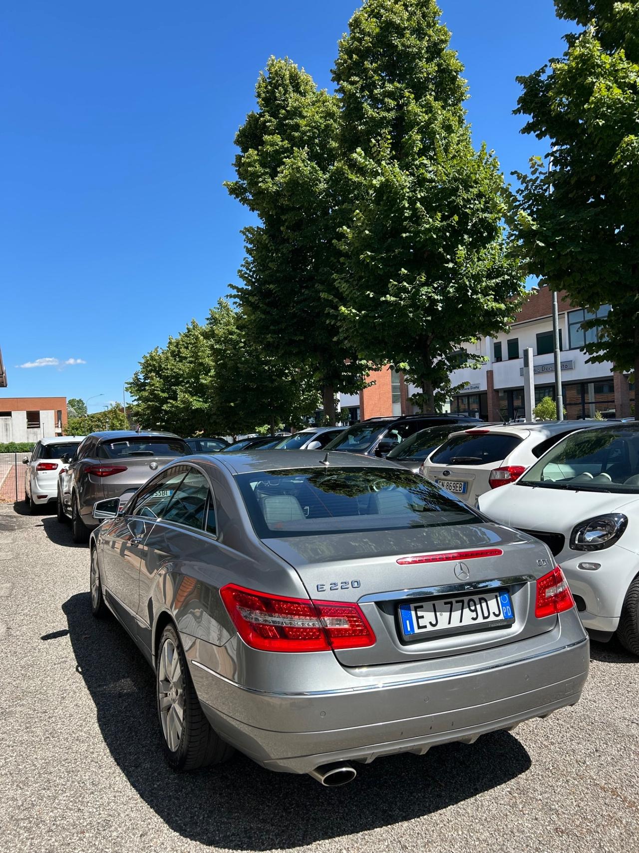 Mercedes-benz E 220 CDI Coupé BlueEFFICIENCY