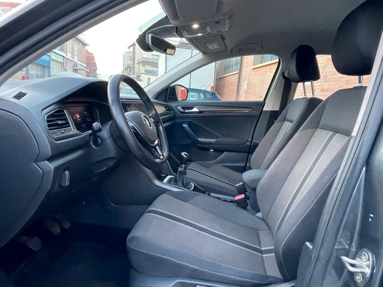 Volkswagen T-Roc BENZINA 115 CV FULL OPTIONAL- UNICO PROPRIETARIO