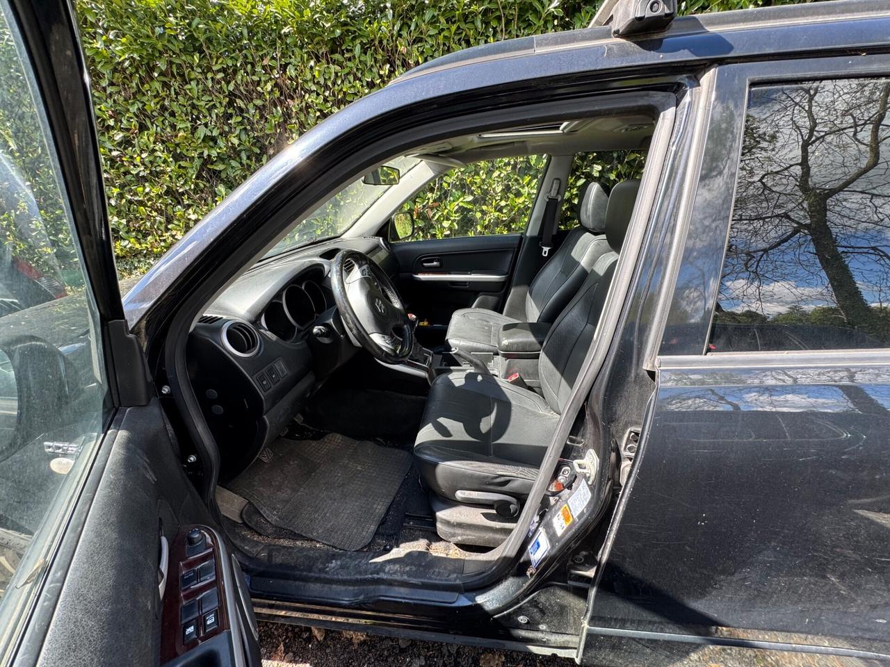 Suzuki Grand Vitara 1.9 DDiS 5 porte Executive ( Motore rumoroso)