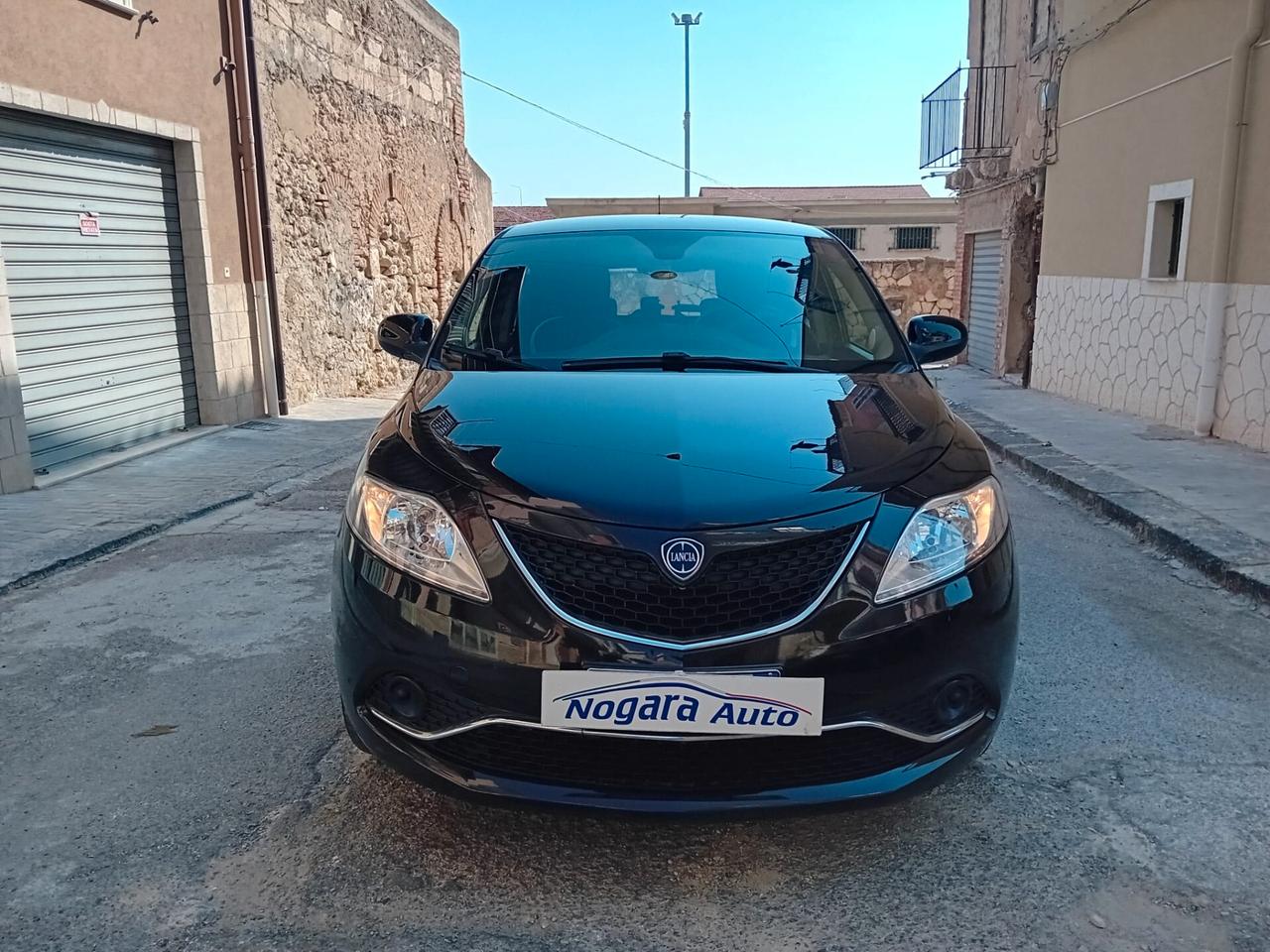 Lancia Ypsilon 1.2 69 CV 5 porte Gold
