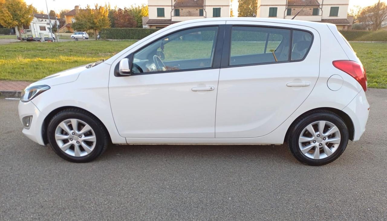 Hyundai i20 1.2 5p. BlueDrive GPL Sound Edition