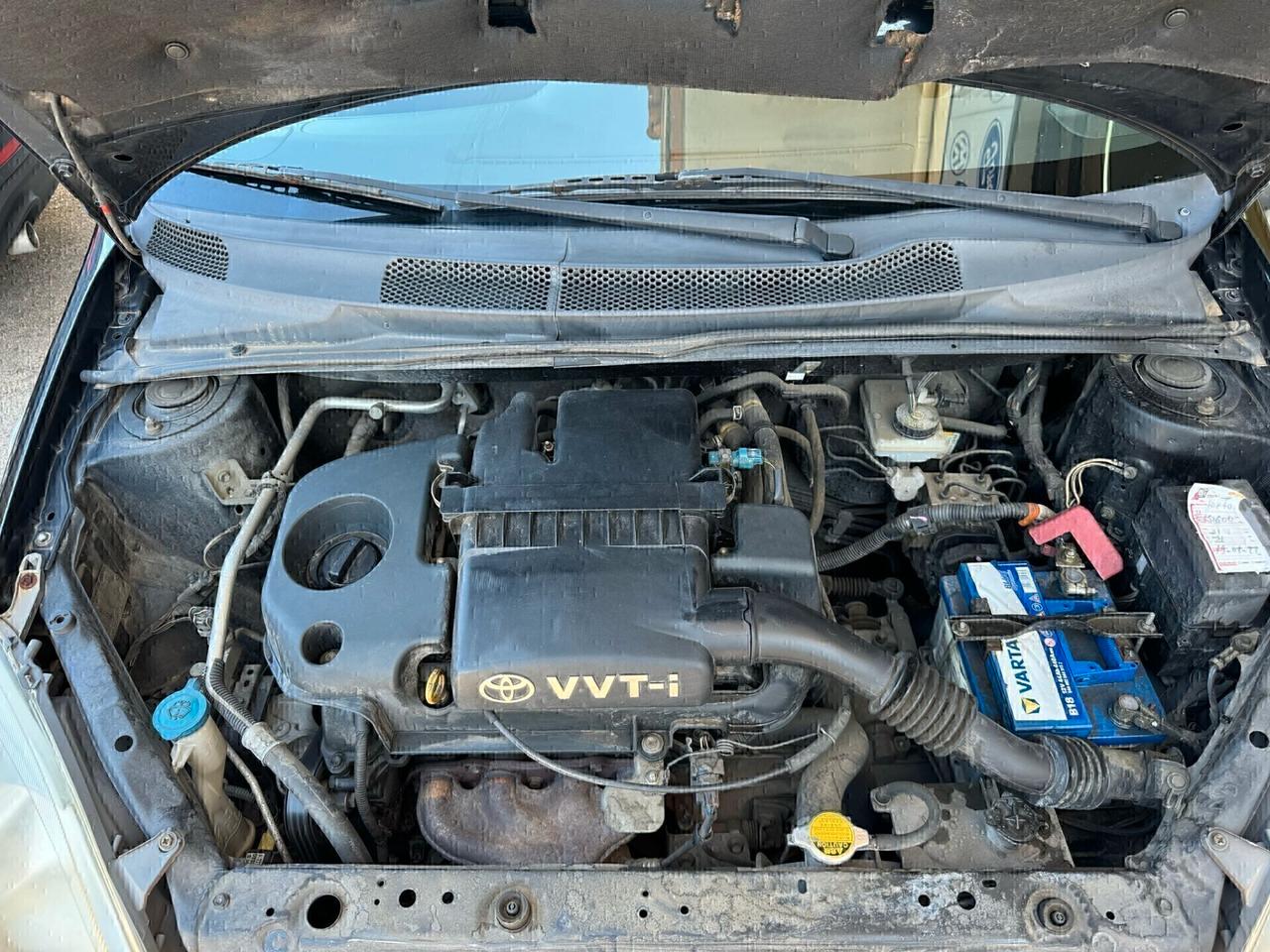 Toyota Yaris 1.3i 16V cat 5 porte SOL