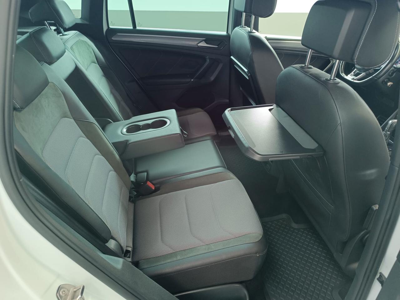 Volkswagen Tiguan 2.0 TDI SCR DSG Executive R-LINE BlueMotion Technology