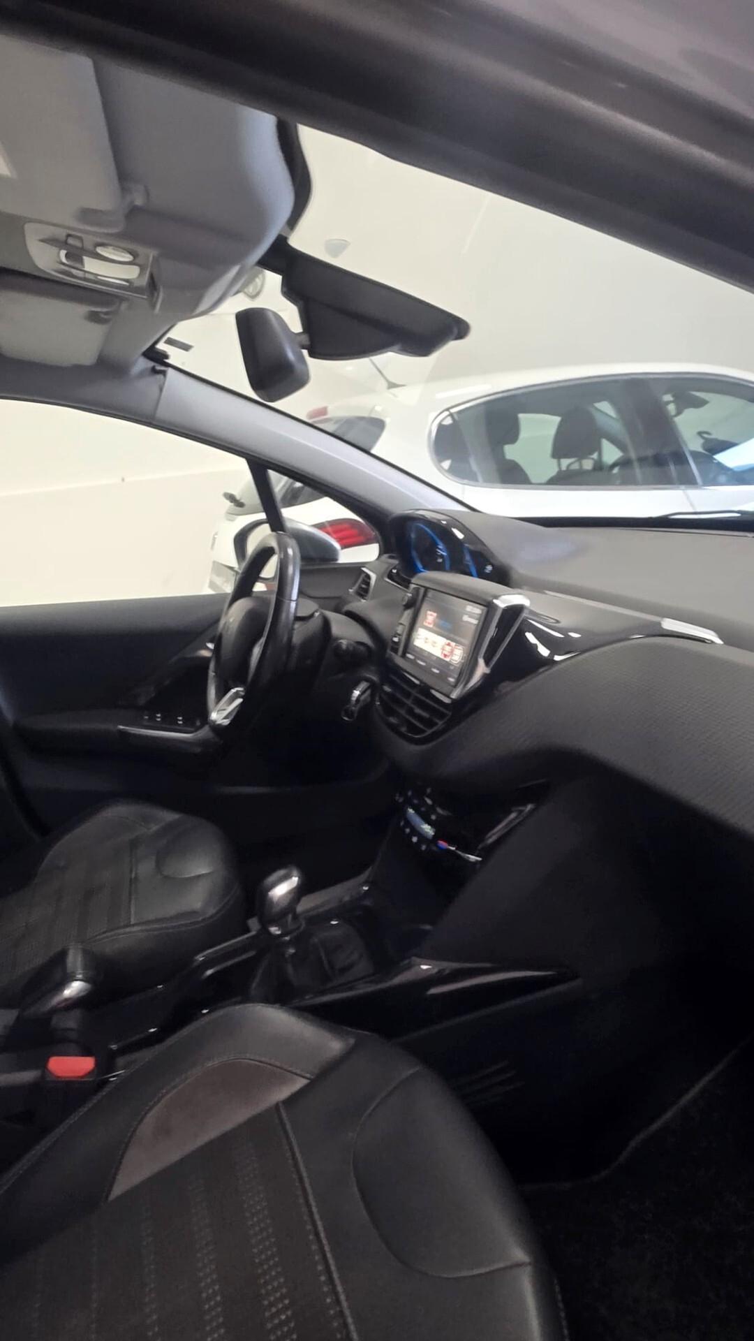 Peugeot 2008 BlueHDi 100 Allure