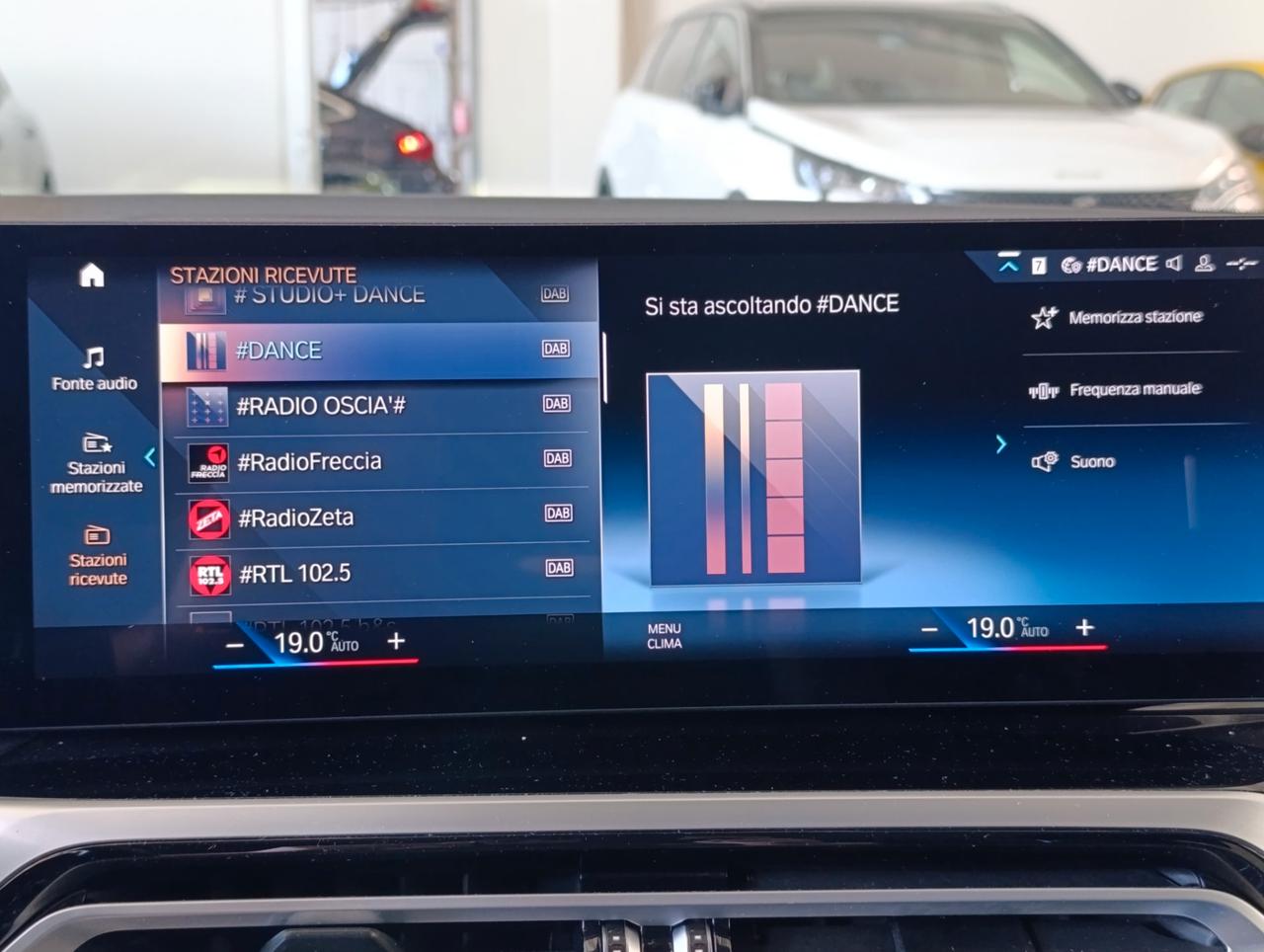 BMW 320 d Touring mhev 48V xdrive auto