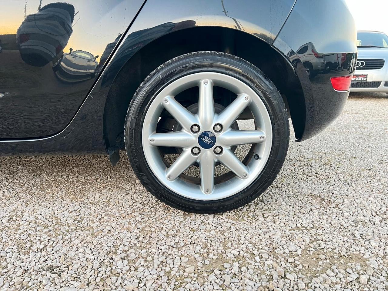 Ford Fiesta 1.5 TDCi 75CV 5 porte Titanium