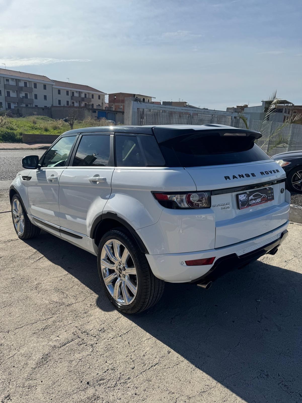 Land Rover Range Evoque 2.2 TD4 5p. Pure