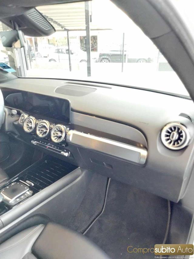 MERCEDES-BENZ GLB 180 D Automatic Premium