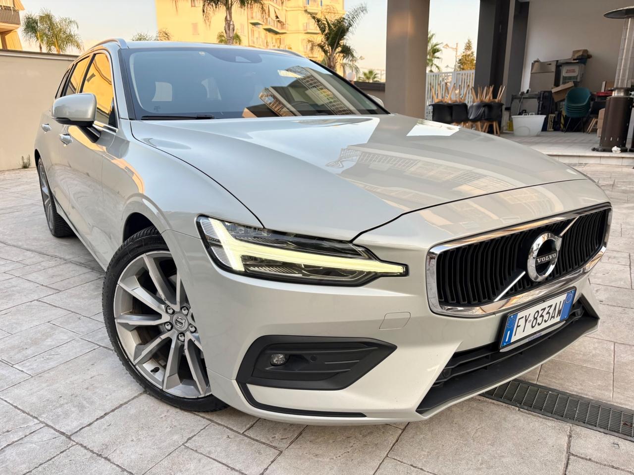 Volvo V60 D4 190cv virtual cockpit automatico