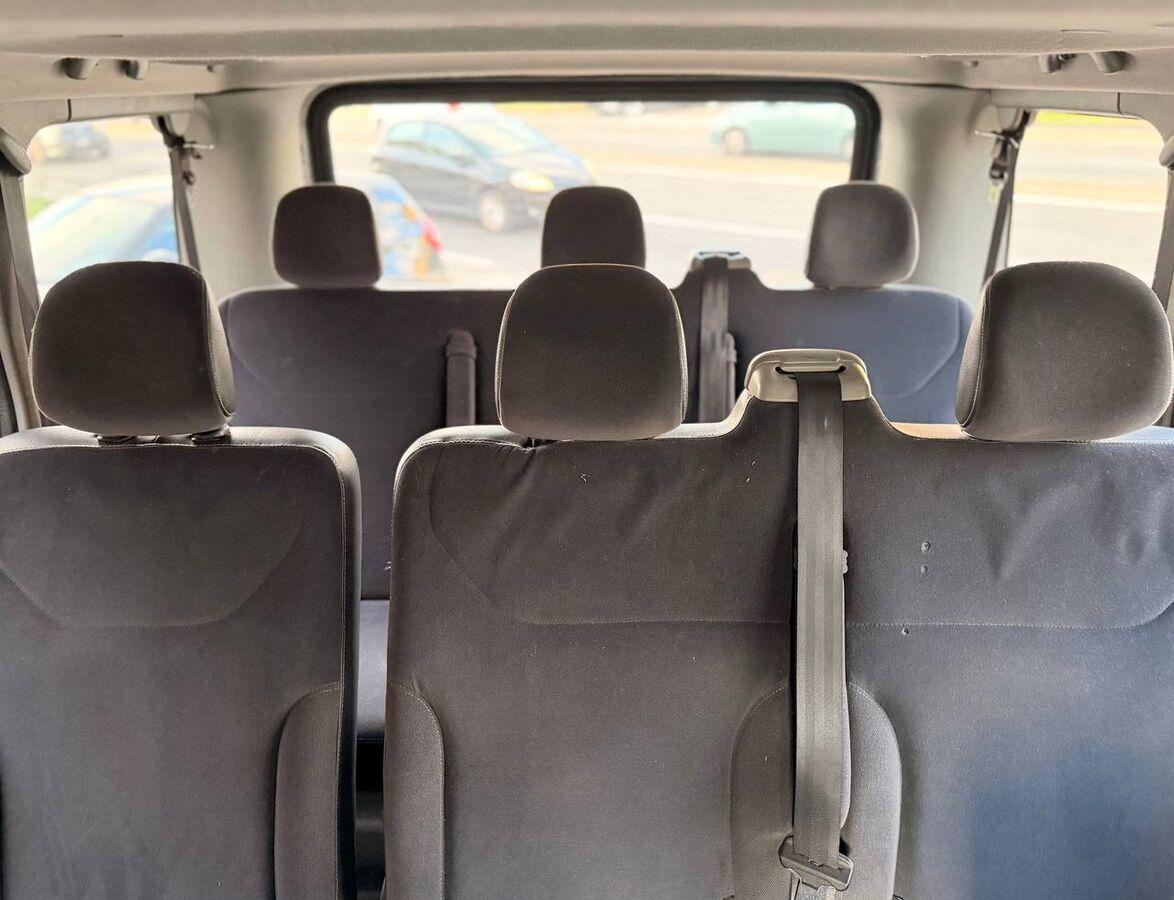 Renault TRAFIC PASSENGER 2.0 D 9 POSTI