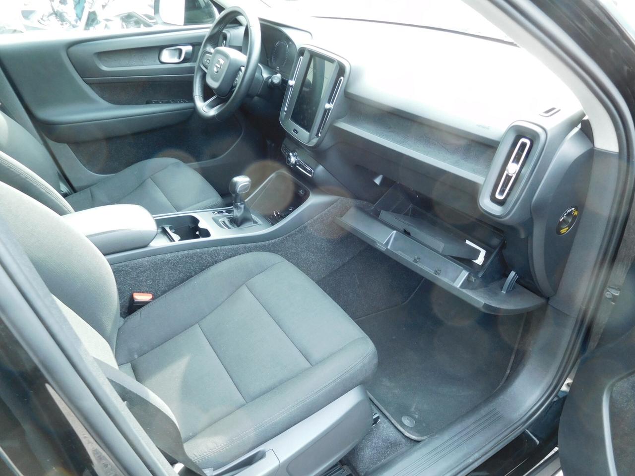 Volvo XC40 D3 AWD Momentum Core 150cv