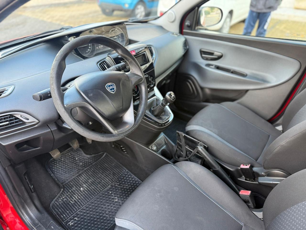 Lancia Ypsilon 1.2 69 CV 5 porte Gold , NEOPATENTATI