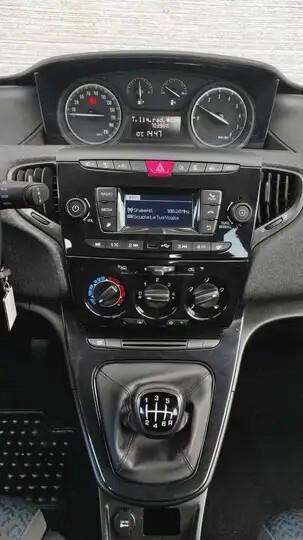 Lancia Ypsilon 1.0 FireFly 5 porte S&S Hybrid Silver Plus