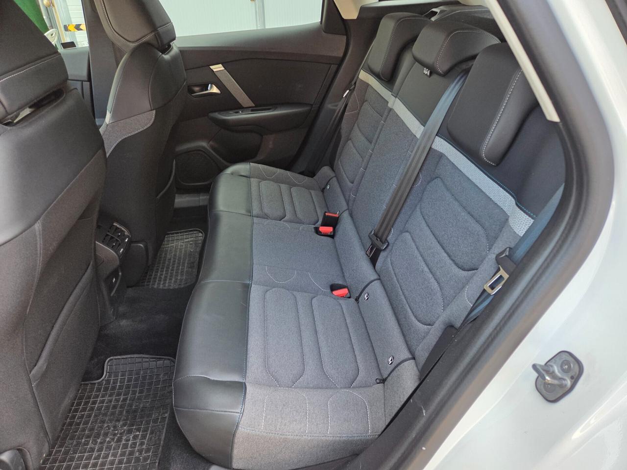 Citroen C4 BlueHDi 130 S&S EAT8 Shine