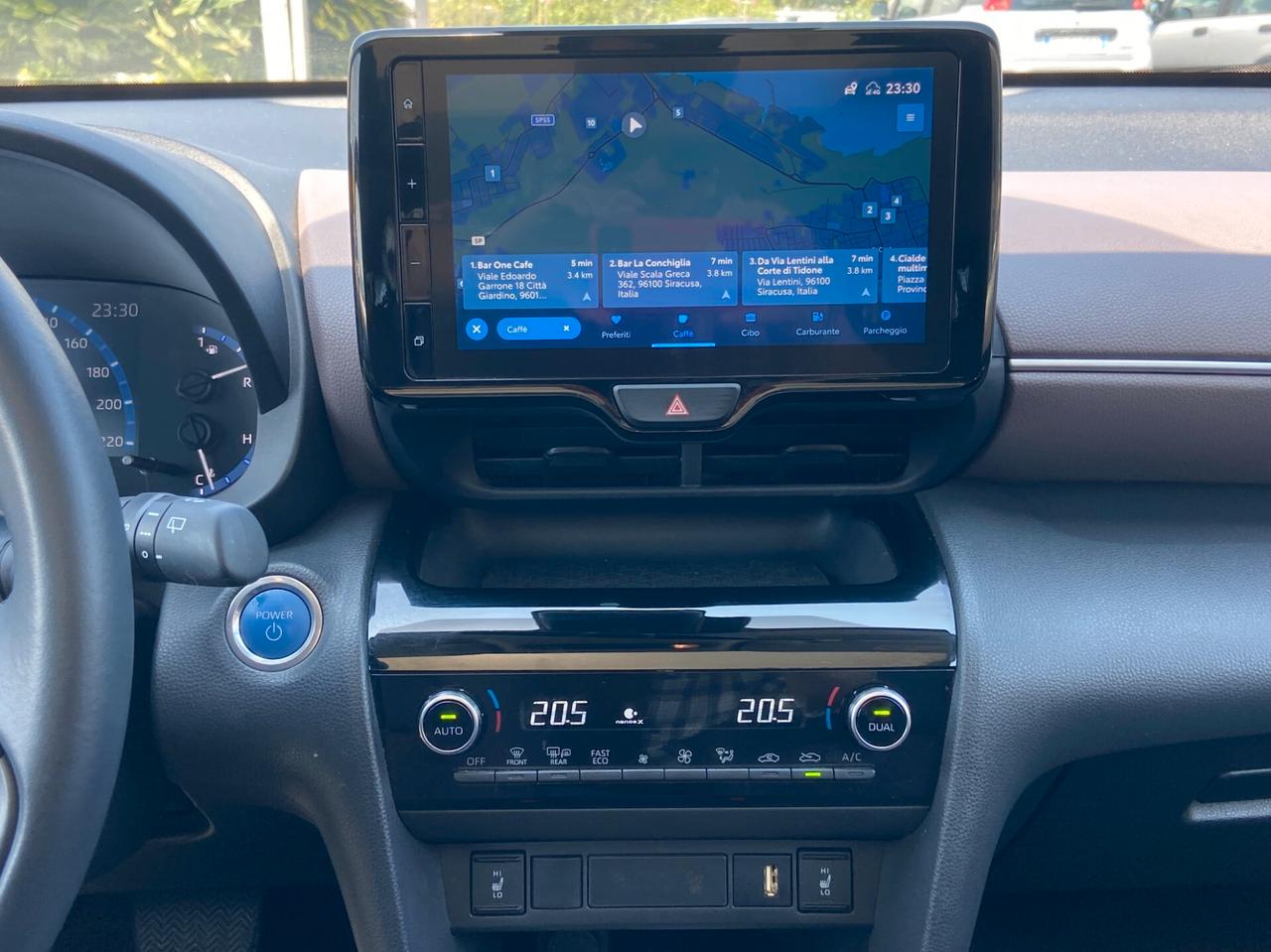 Toyota Yaris Cross 1.5h Lounge fwd 116cv e-cvt