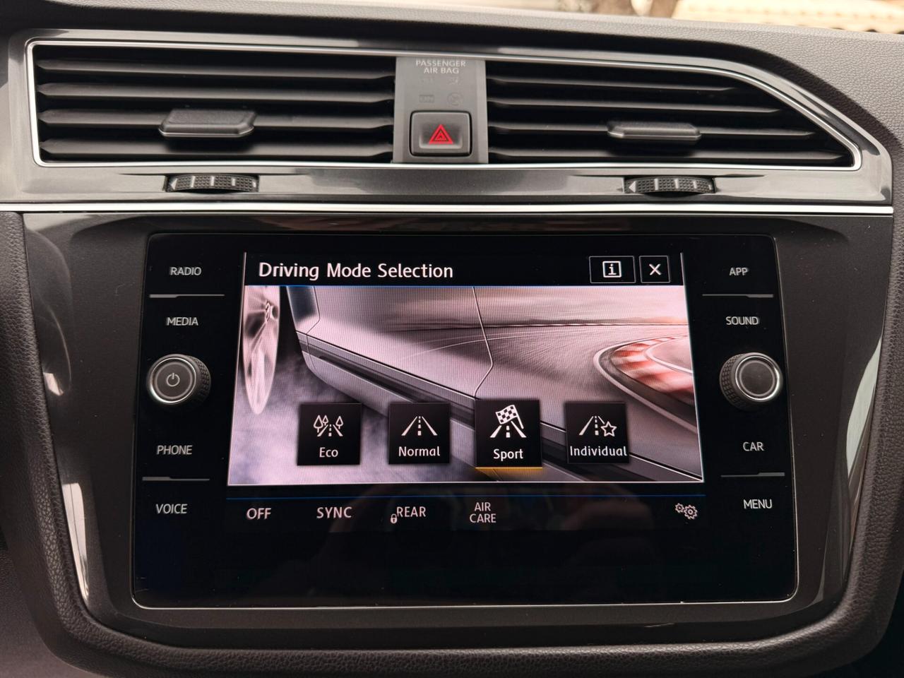 VOLKSWAGEN Tiguan R-Line 2.0 TDI 150CV DSG Sport 2019