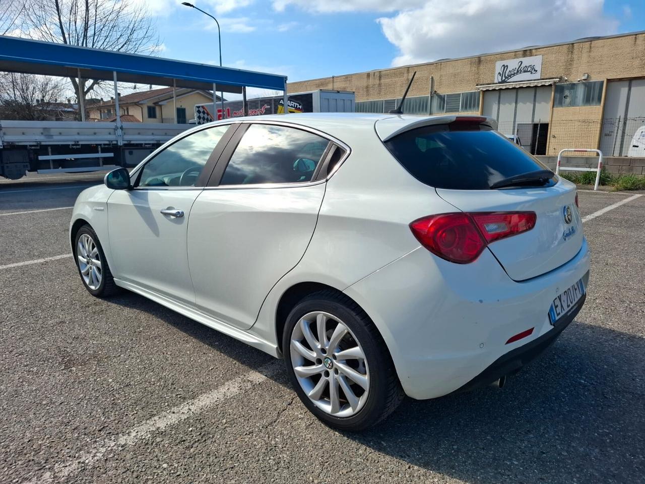 Alfa Romeo Giulietta 2.0 JTDm AUTOMATICA