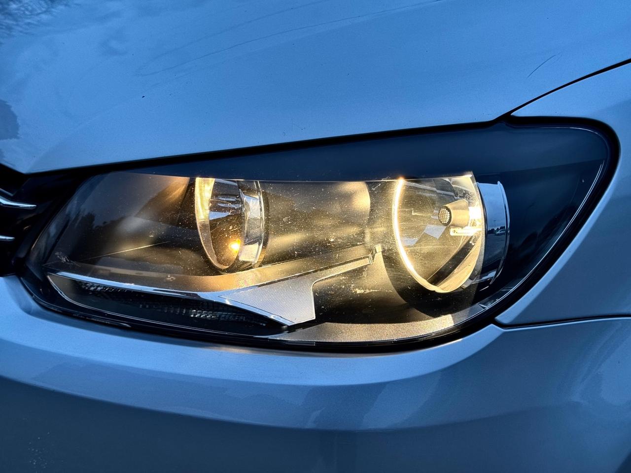 Volkswagen Touran 1.6 TDI DSG Business 7 posti 2015