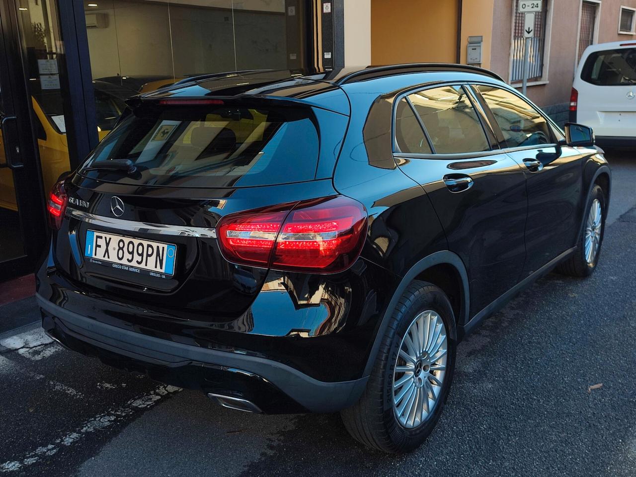 Mercedes-benz GLA 180 Night Edition Navi/Led/telecamera/portellone elettr.