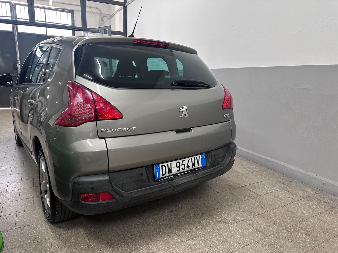 Peugeot 3008 1.6 HDi 110CV Premium