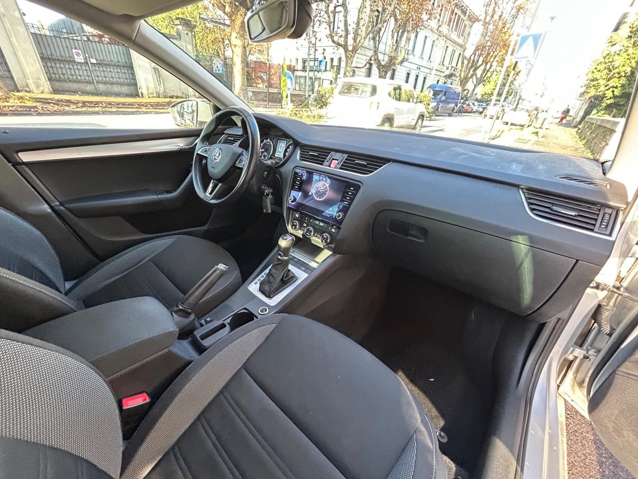 Skoda Octavia Wagon 1.5 G-Tec 130cv Ambition DSG 80.000KM!!!