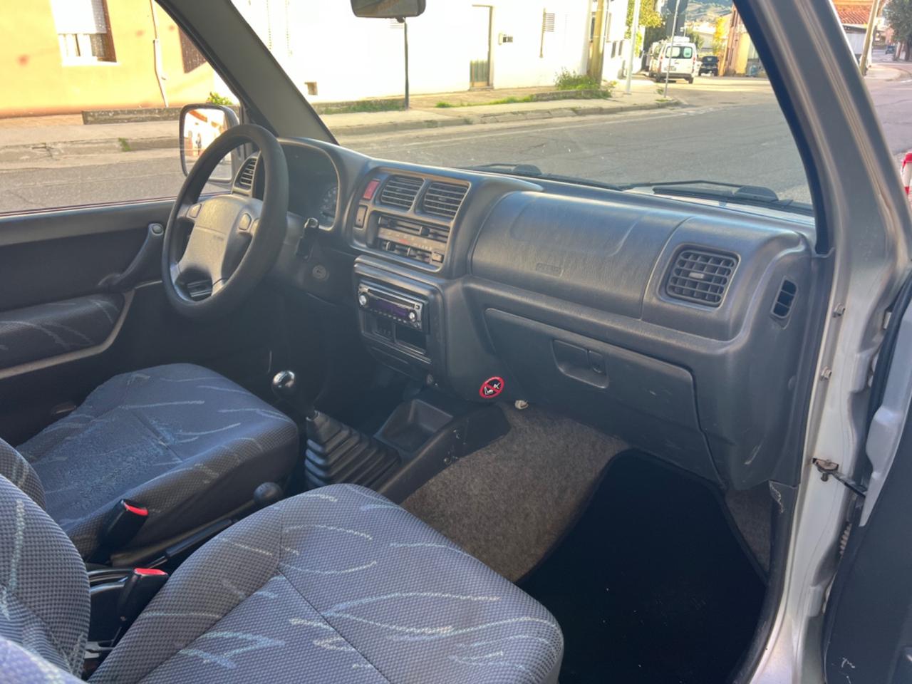 Suzuki Jimny 1.3i 16V cat 4WD JLX Mode