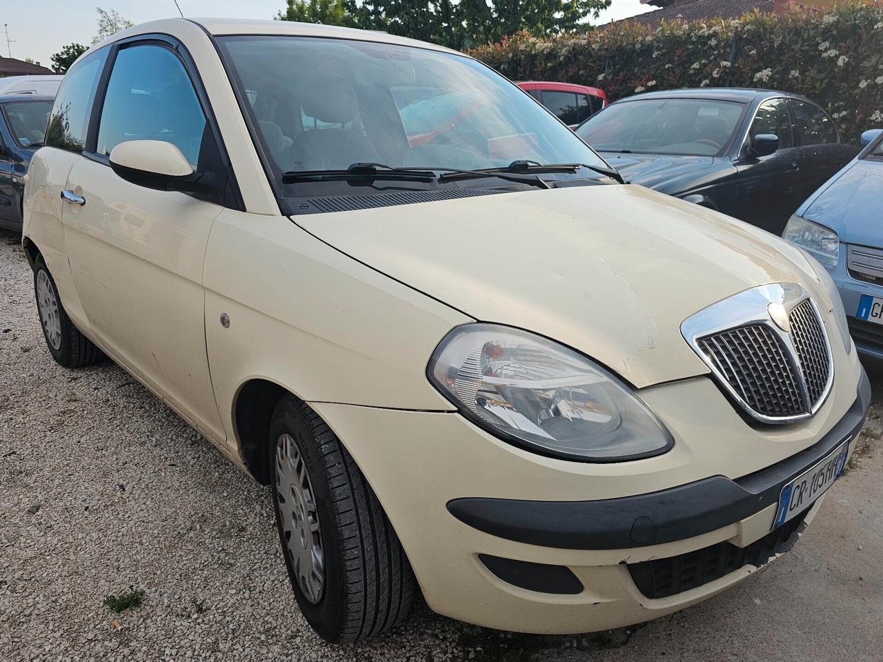 LANCIA YPSILON 1.2 GUIDABILE DA NEOPATENTATI