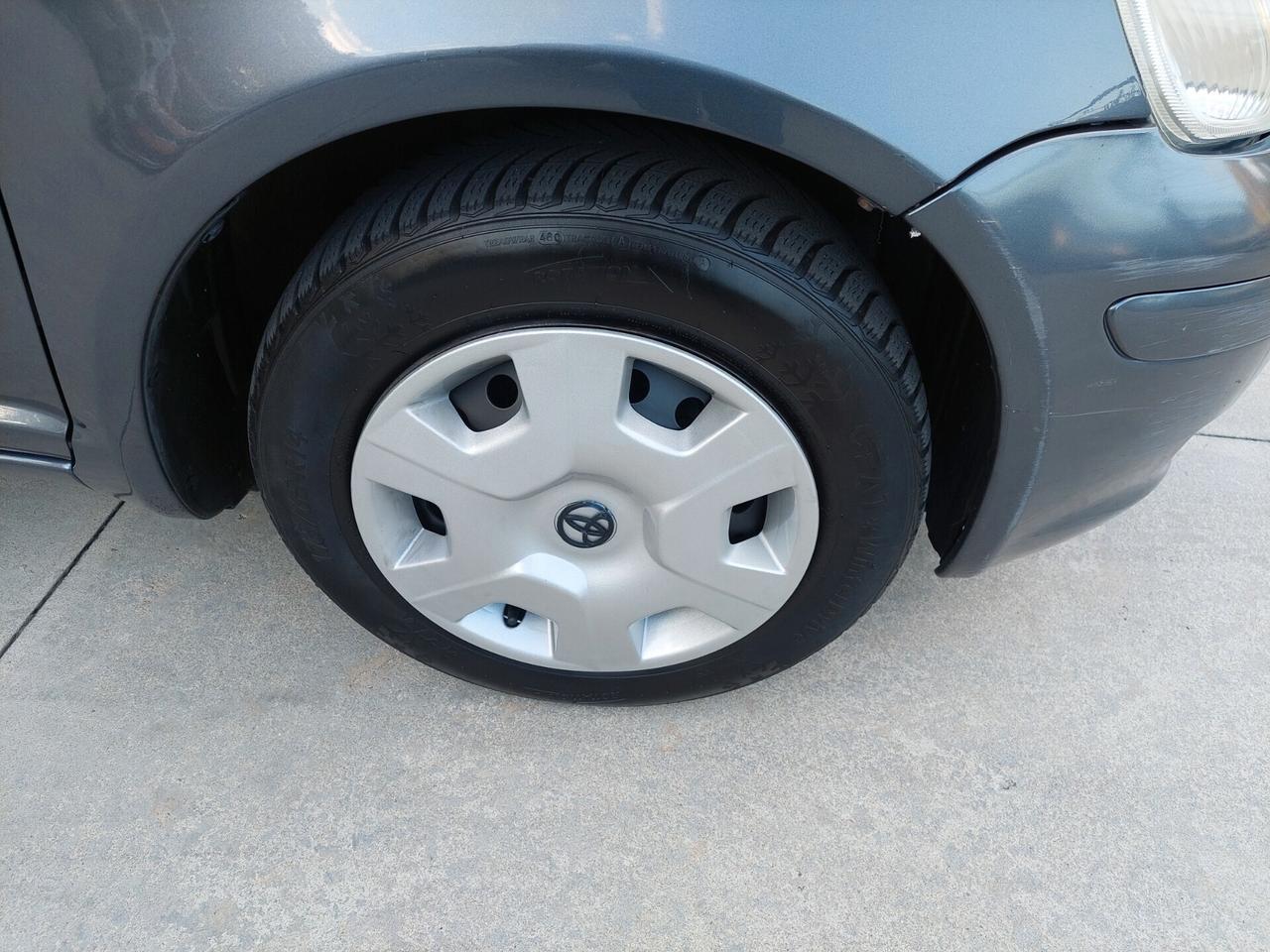 Toyota Yaris 1.0 Benzina 5 porte