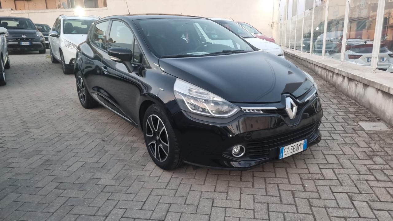 Renault Clio 1.2 75CV 5 porte Costume National