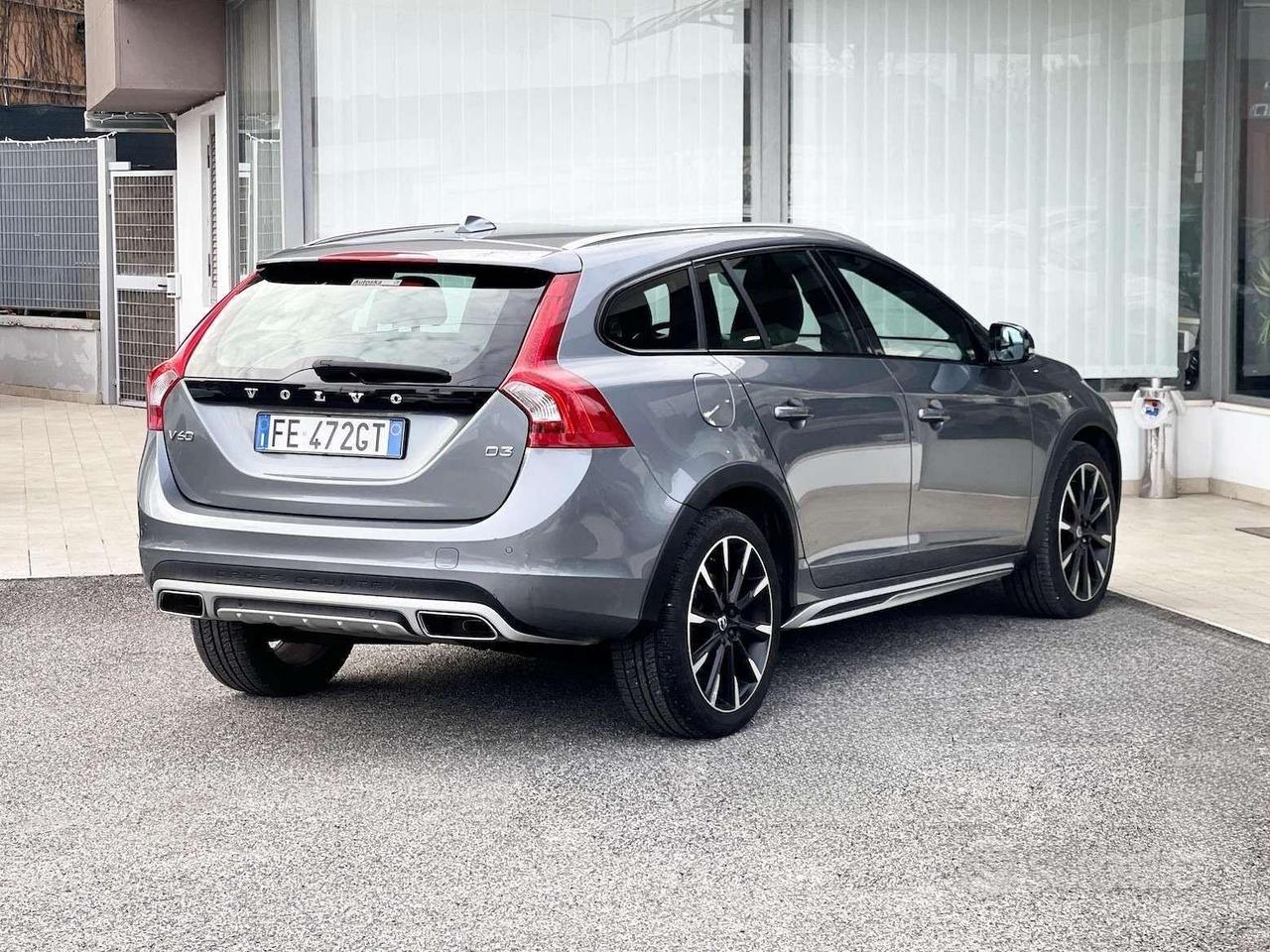 Volvo V60 Cross Country 2.0 Diesel 150CV Auto E6 -