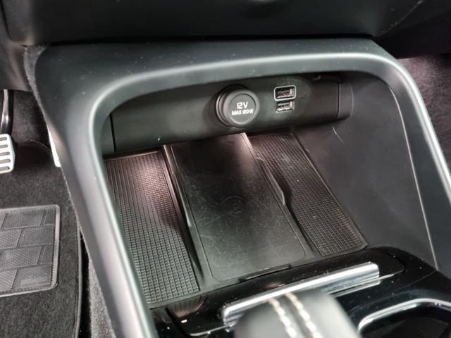 VOLVO XC40 D3 R-design
