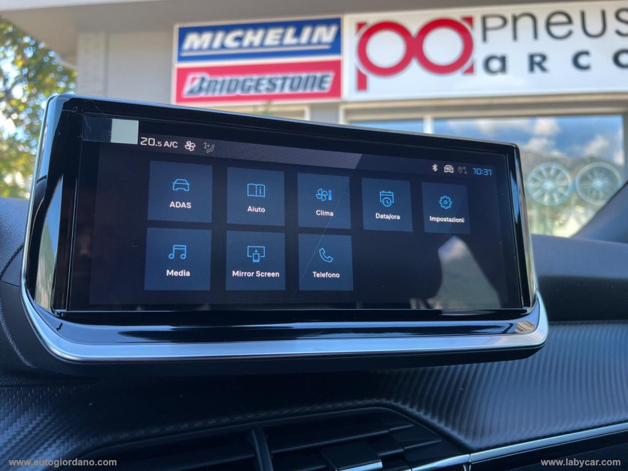 PEUGEOT 2008 PureTech 100 S&S Allure