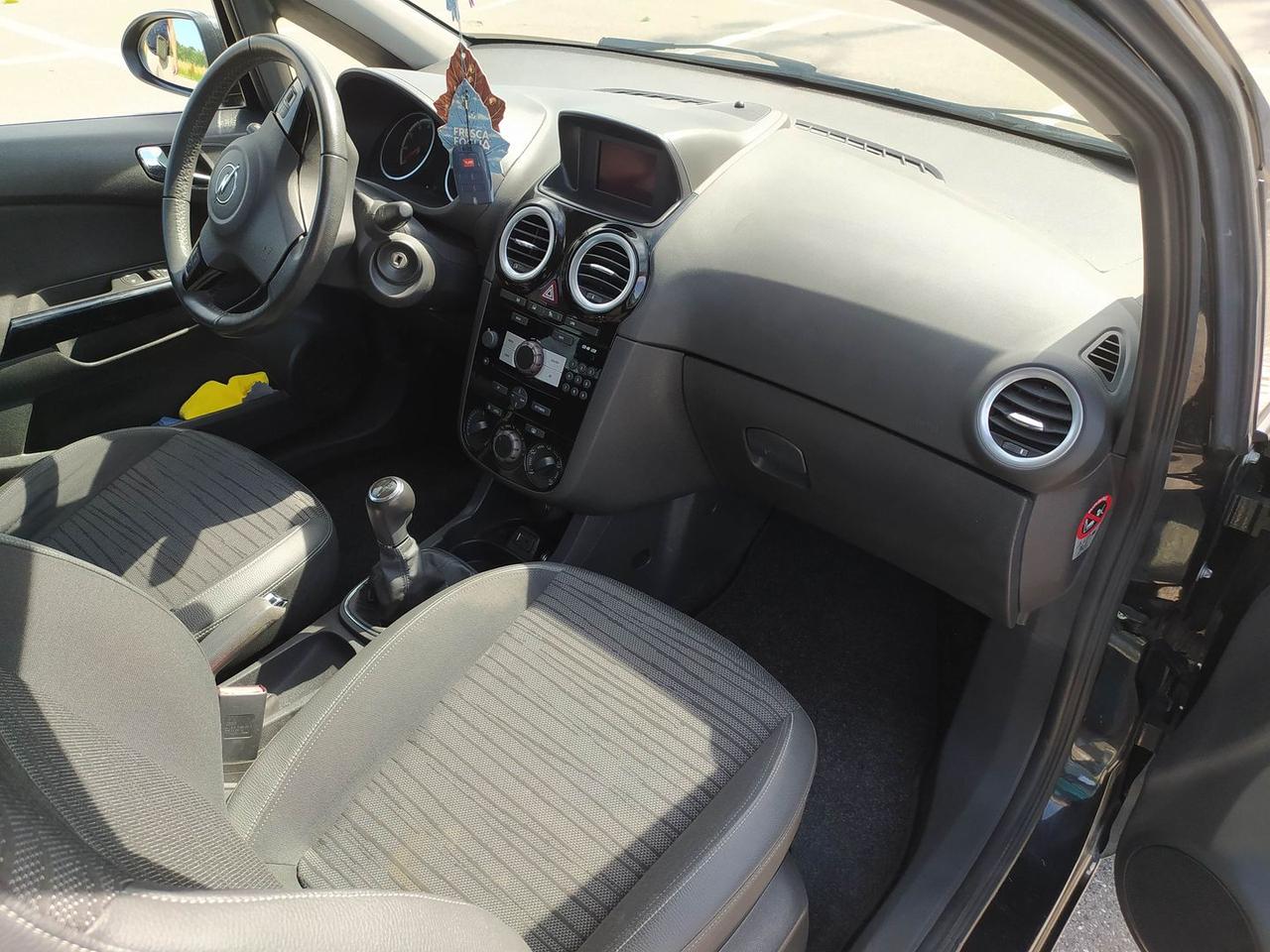Opel Corsa Cosmo 1.2 #11303